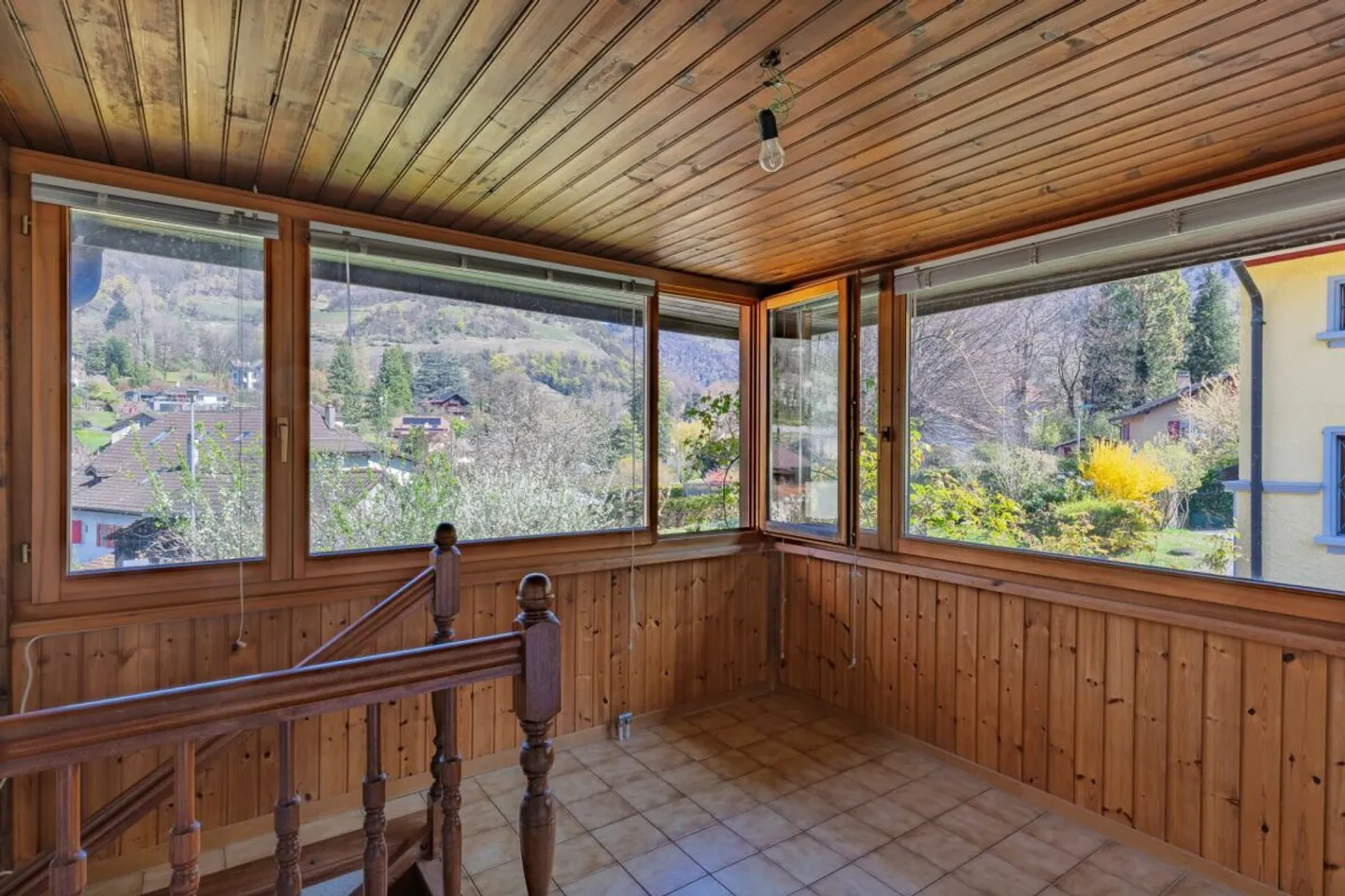 Dorfhaus mit 3 Wohnungen - Foto 3 von 13