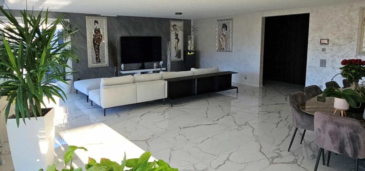 Villa di Lusso con Piscina - Foto 2 di 13