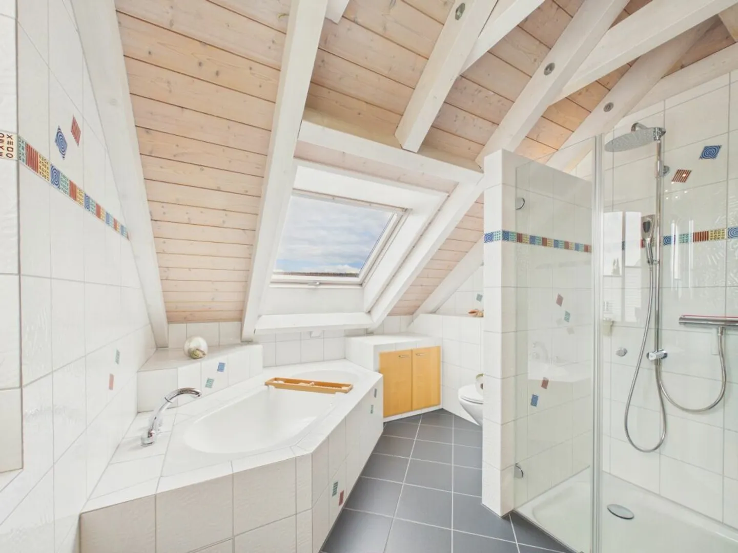 Casa unifamiliare attraente in una posizione tranquilla - Foto 12 di 13