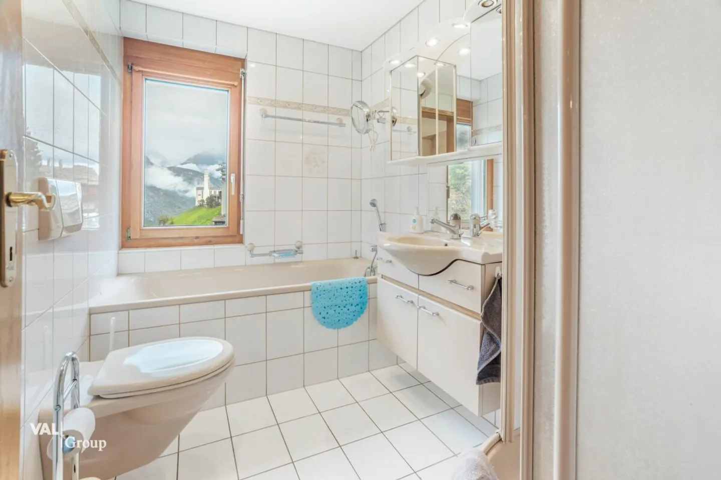 Where sun, wide views, and security meet - Photo 11 of 13