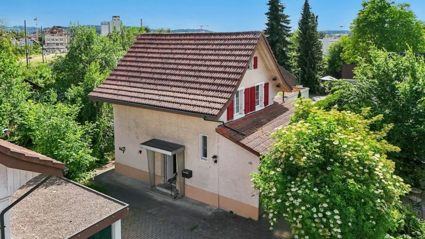 Charmante Maison Familiale avec Jardin - Photo 1 sur 13