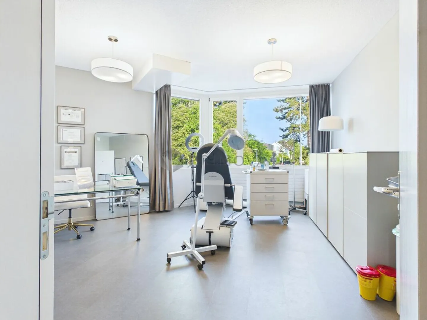 High-quality practice and commercial spaces in Muri - immediately available - Photo 8 of 13