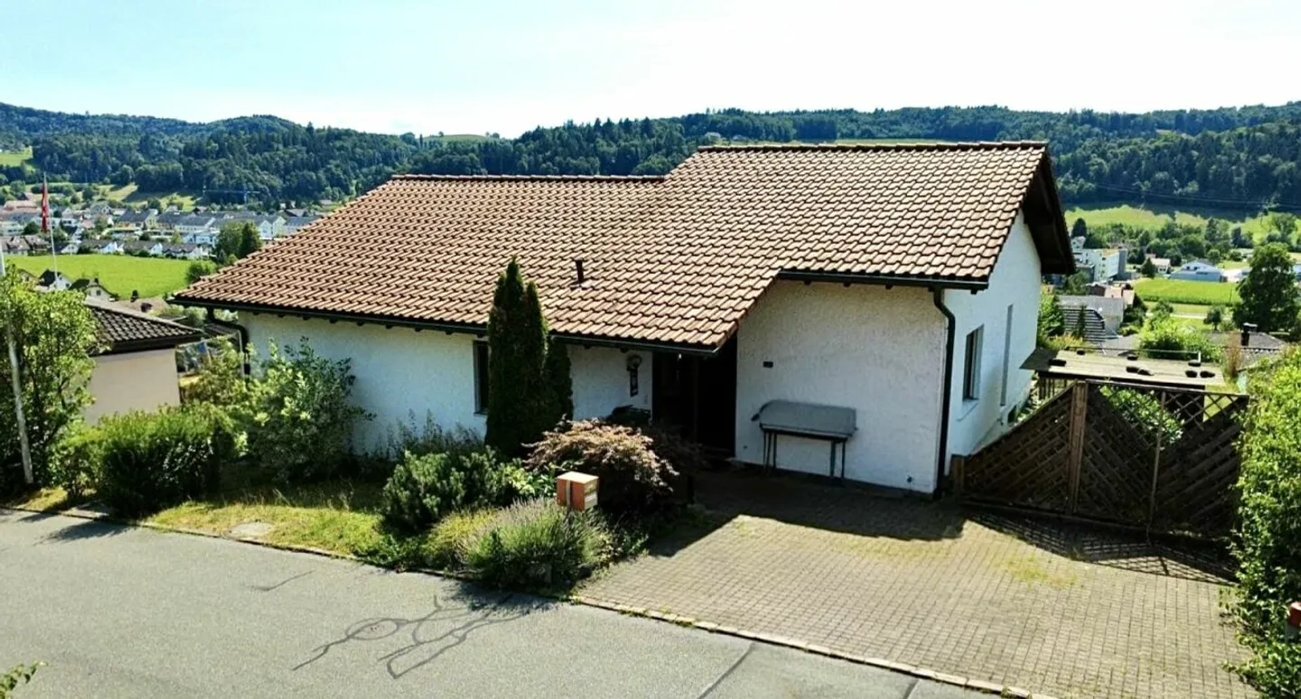 Single-family house in a quiet location with a wide view! - Photo 13 of 13