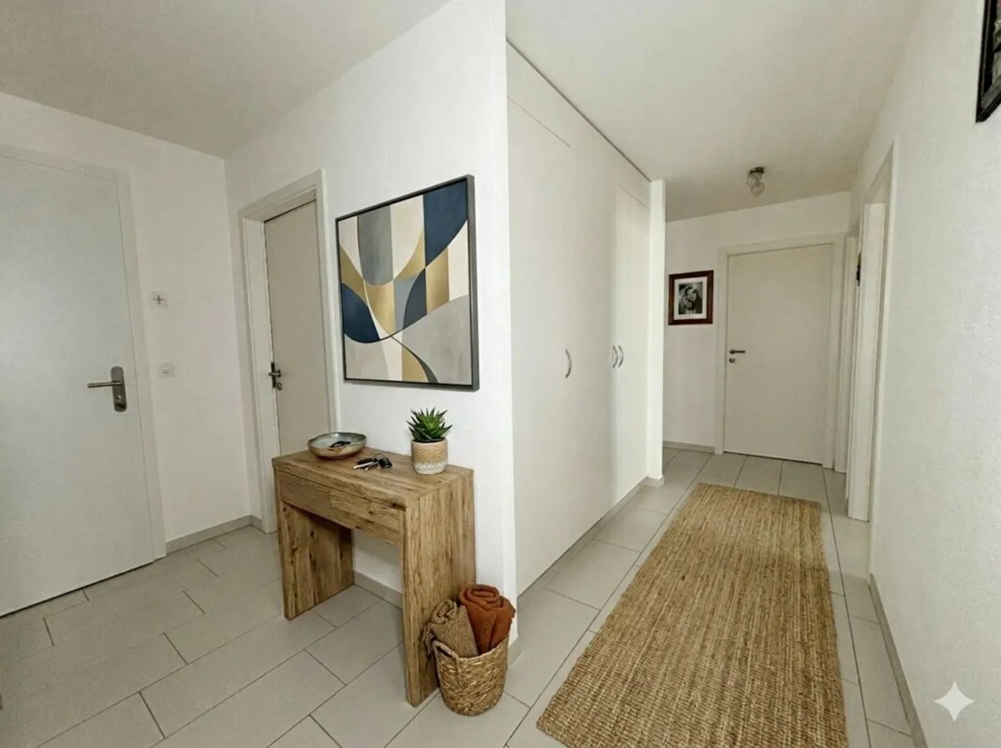 Modern 4.5-room apartment with large balcony - Photo 2 of 13