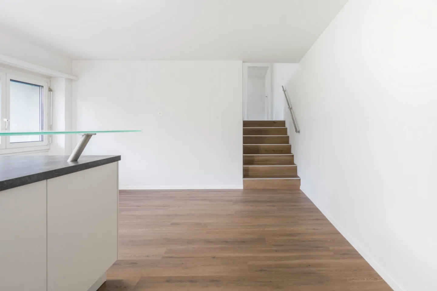 Charming, renovated 2.5-room apartment in Binningen - Photo 6 of 12