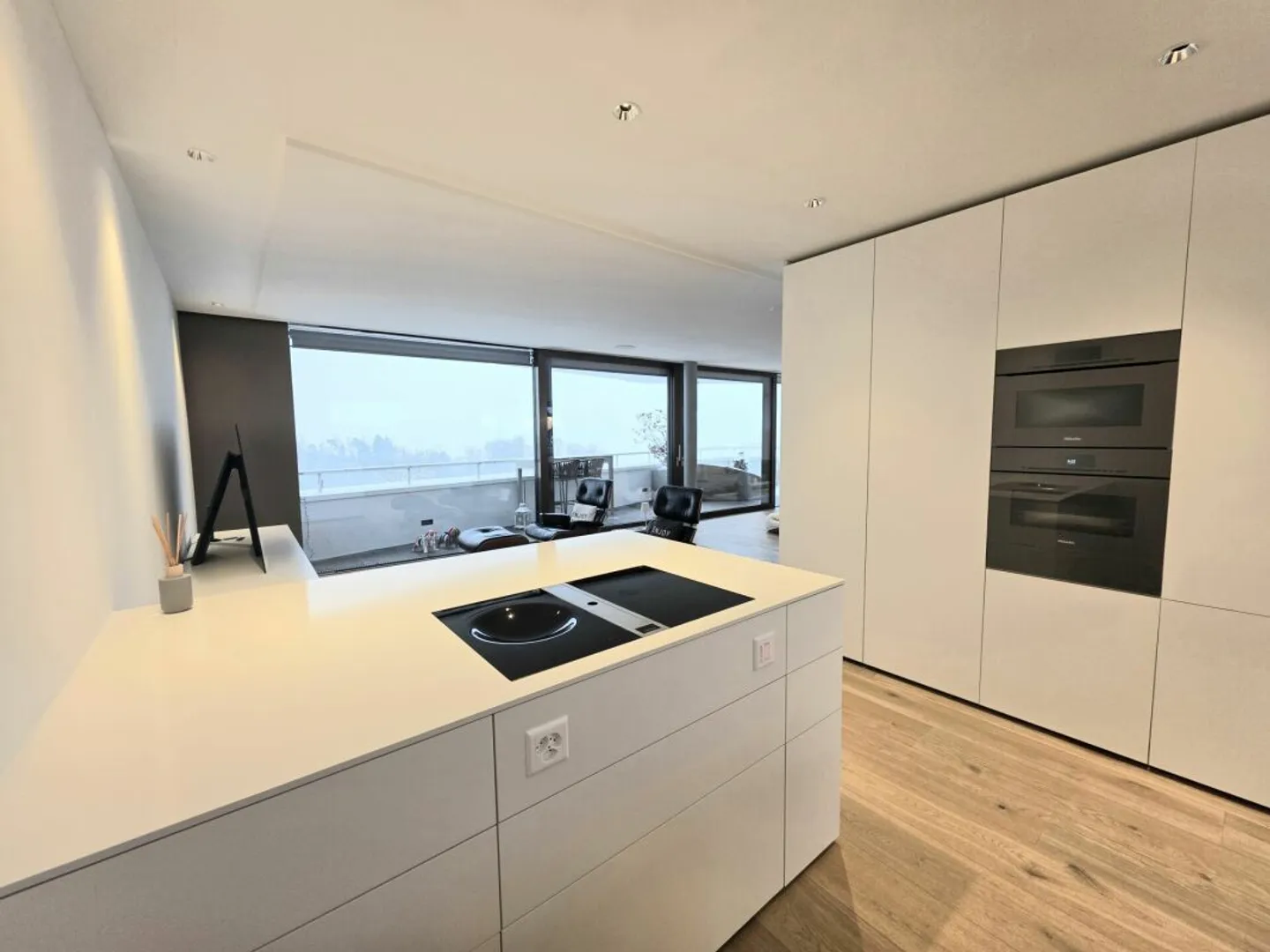 Luxuriöses Loft mit spektakulärem Alpen- und Seepanorama! - Foto 8 von 13