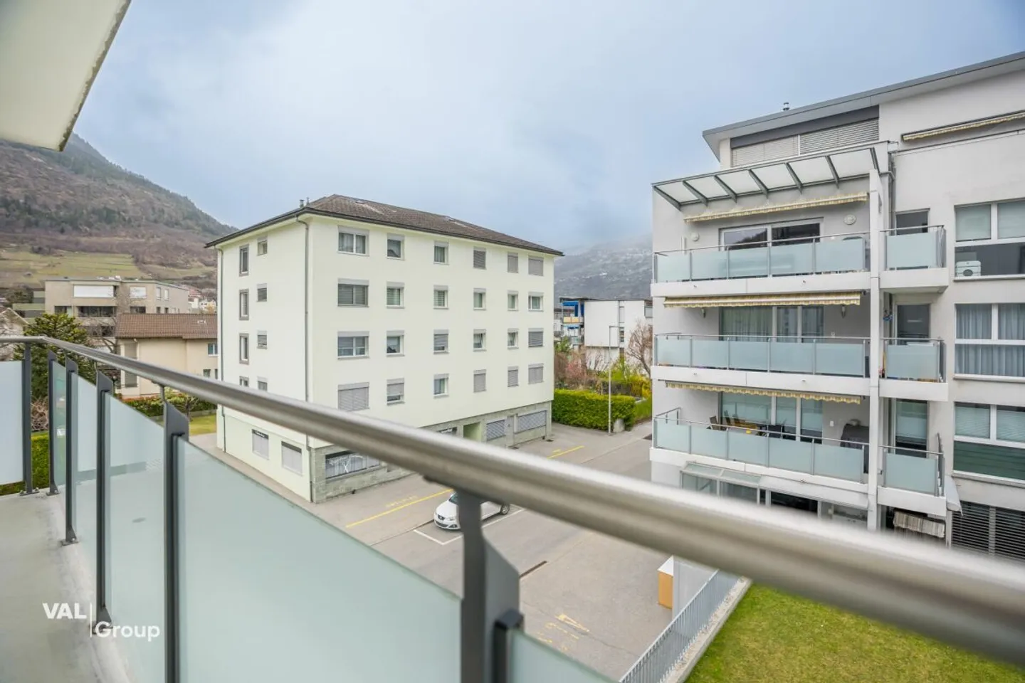 Moderne Wohnung im Zentrum von Visp - Foto 8 von 10