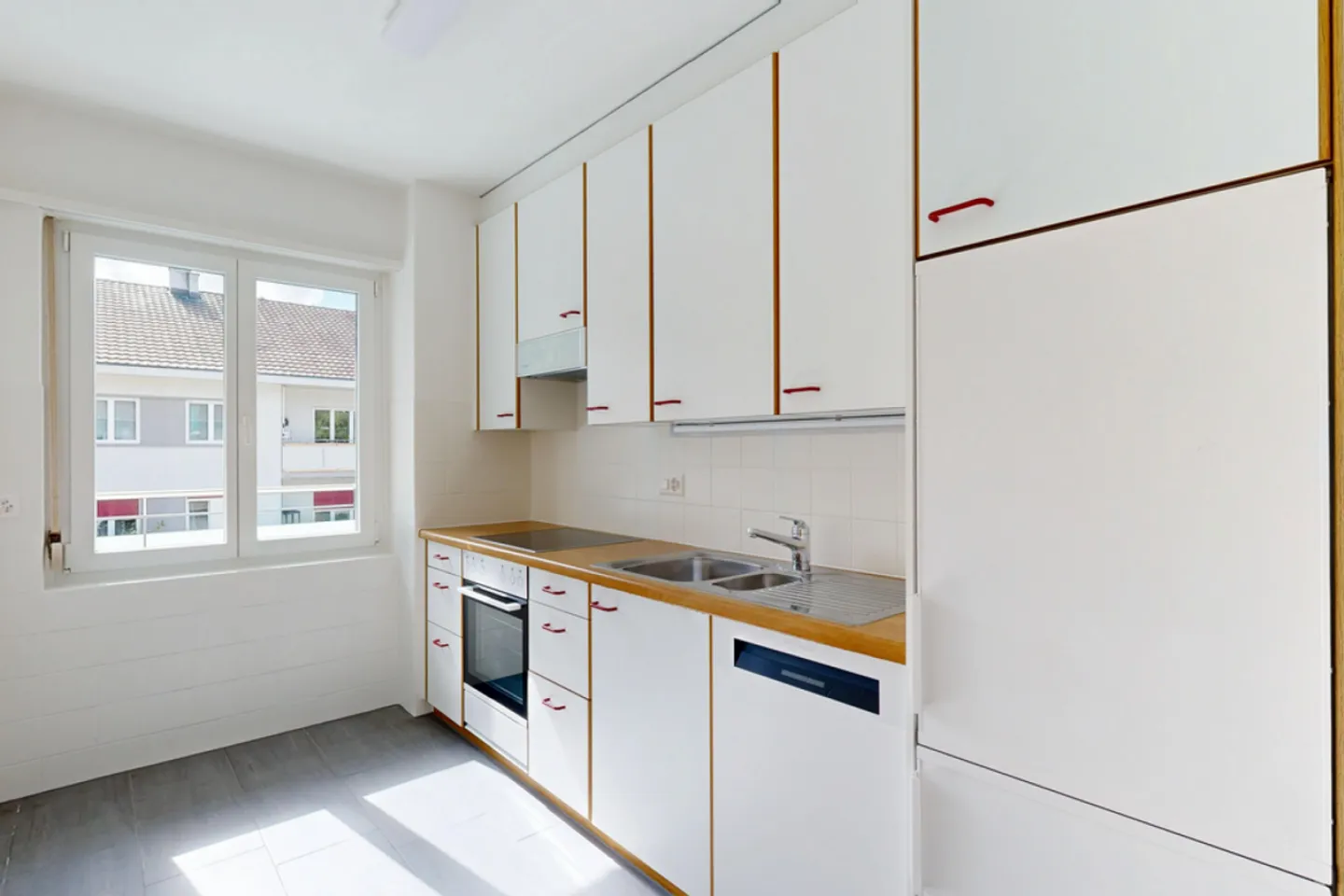 Cozy apartment with washer-dryer - Photo 3 of 9