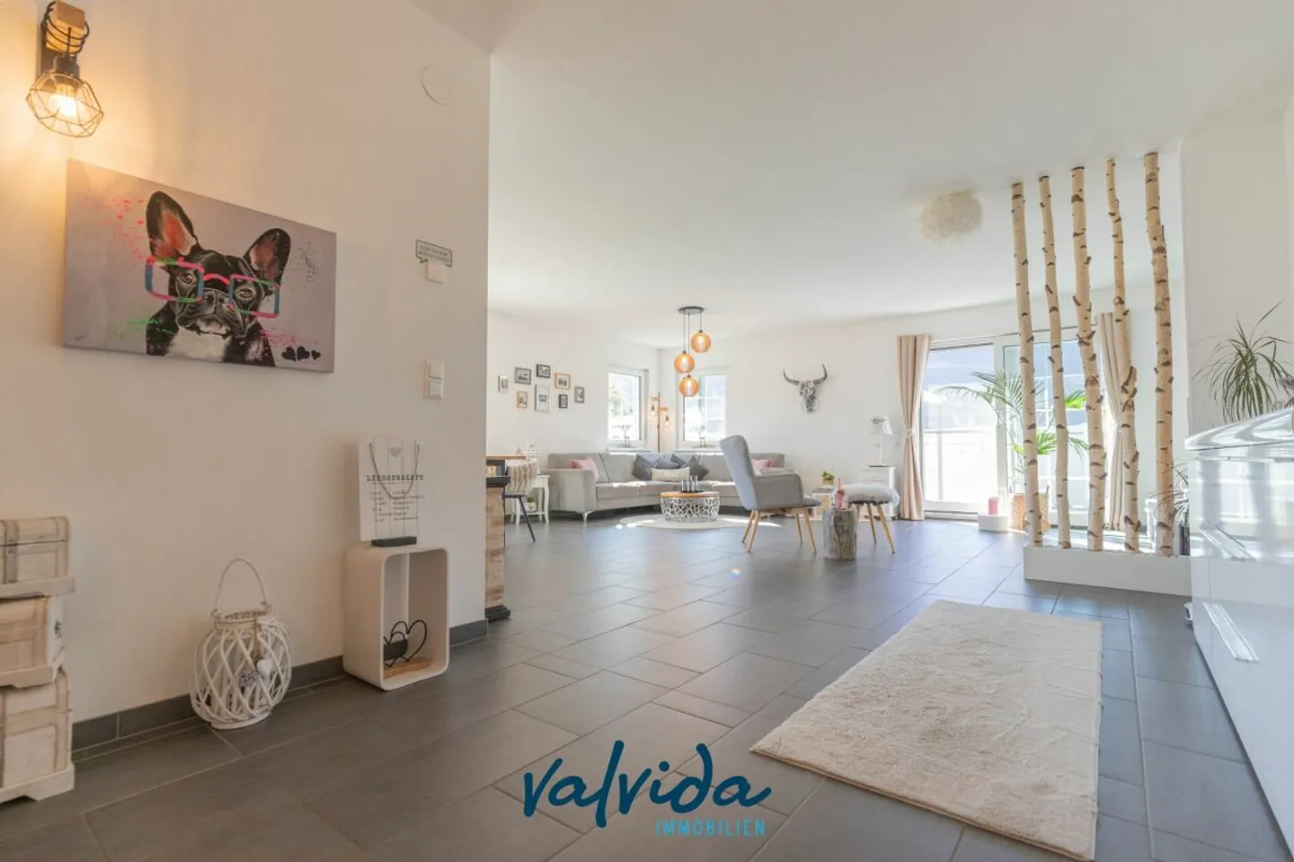 Maison individuelle comme neuve dans un endroit ensoleillé et calme à Niedergampel - Photo 2 sur 13