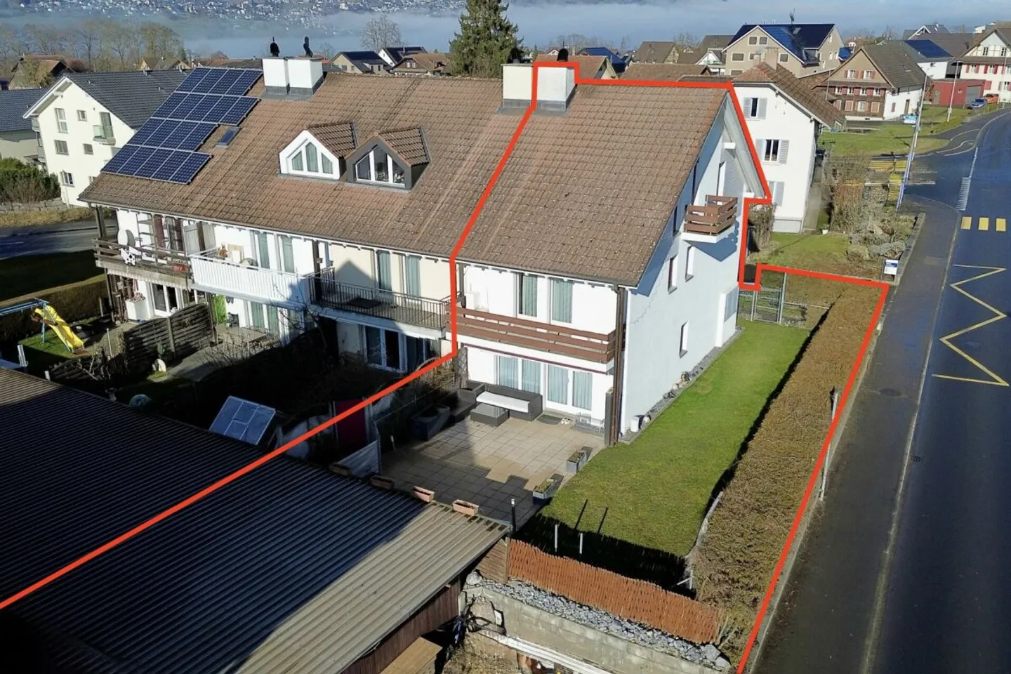 Eck-Einfamilienhaus nahe Hallwilersee - Foto 1 von 13