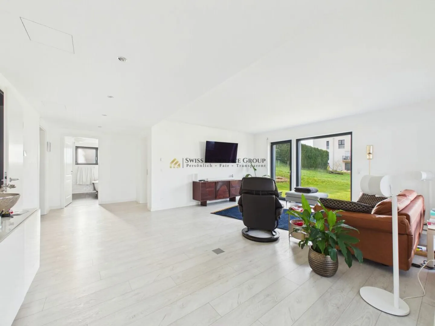 Villa moderna con giardino a Bellmund - Foto 7 di 10