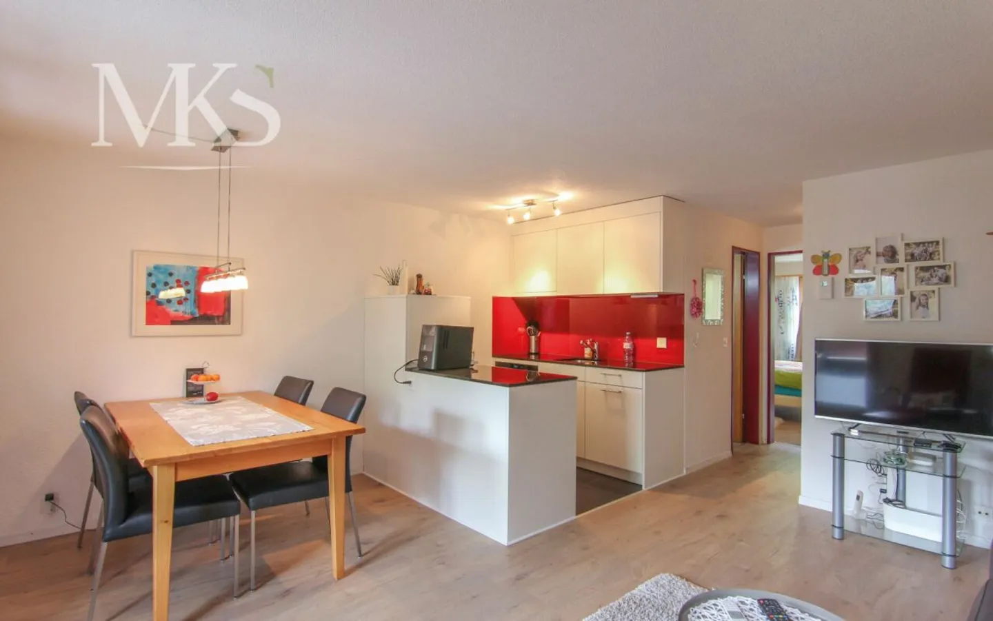 Sunny 2.5 Room Apartment in Goms with Wonderful View - Photo 6 of 13