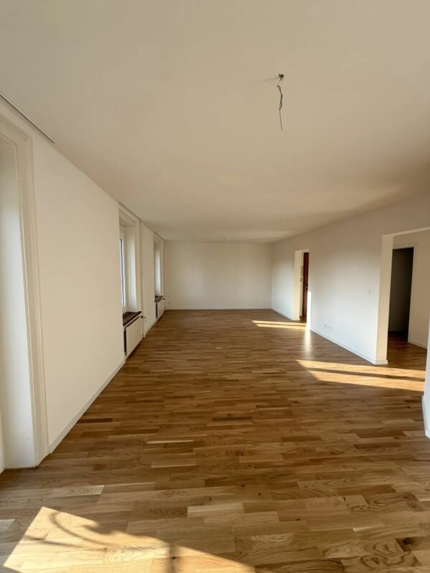 Helle & moderne 3.5 Zi.-Wohnung im Zentrum - Photo 4 sur 11