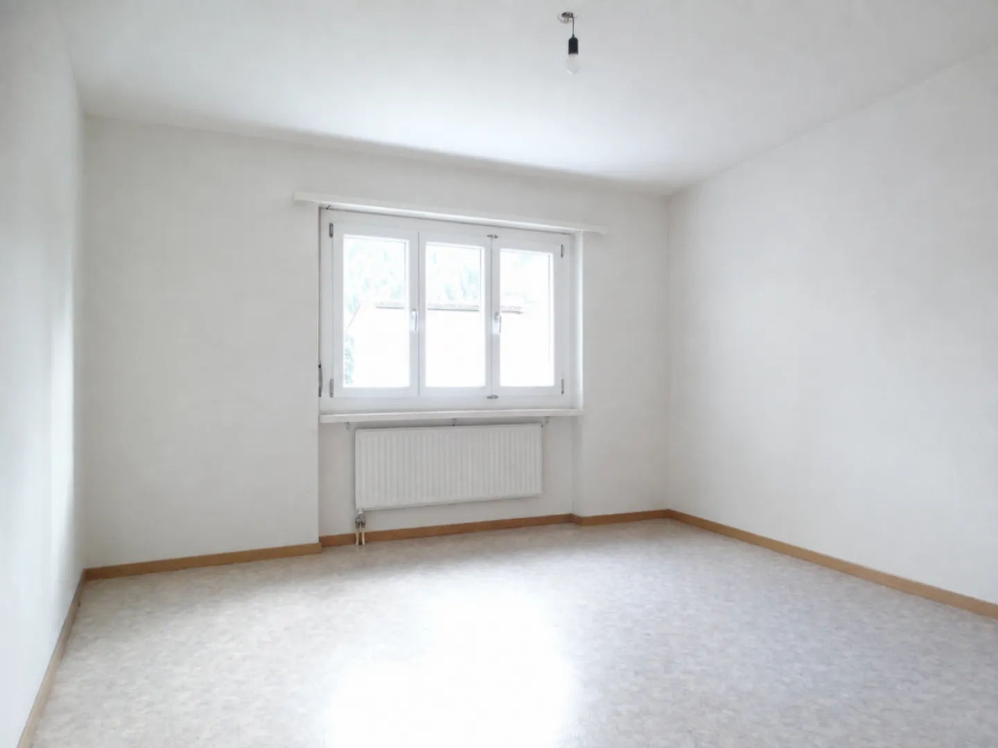 Bright 4.5-Room Apartment - Photo 4 of 8