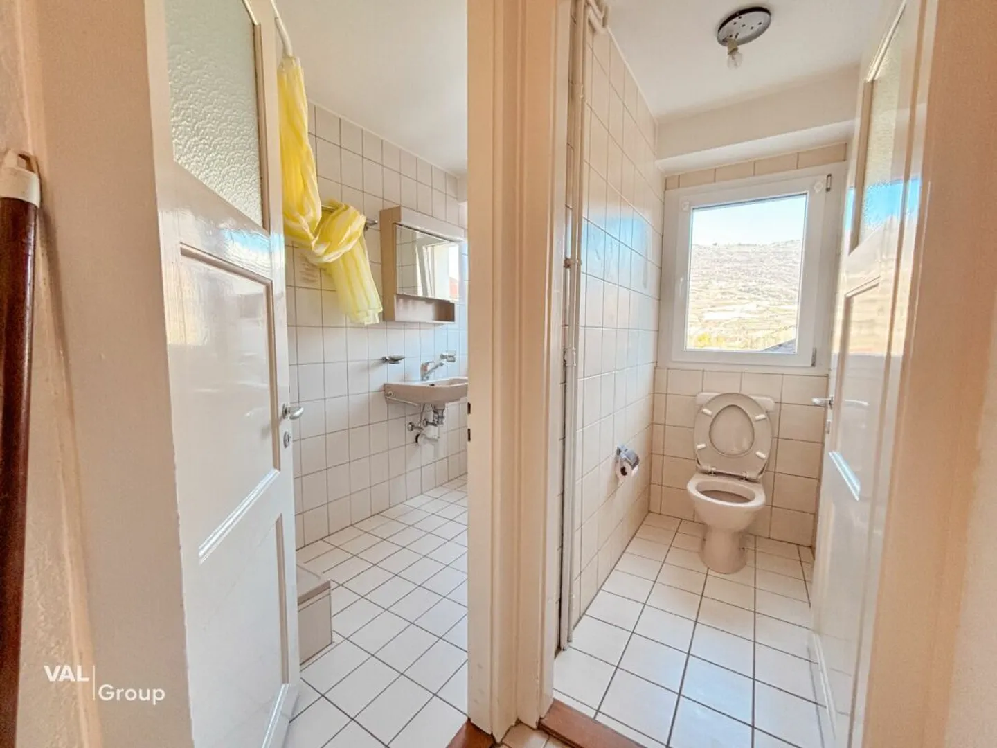 3.5 rooms on the 1st floor in the Centre of Grône - Photo 8 of 9