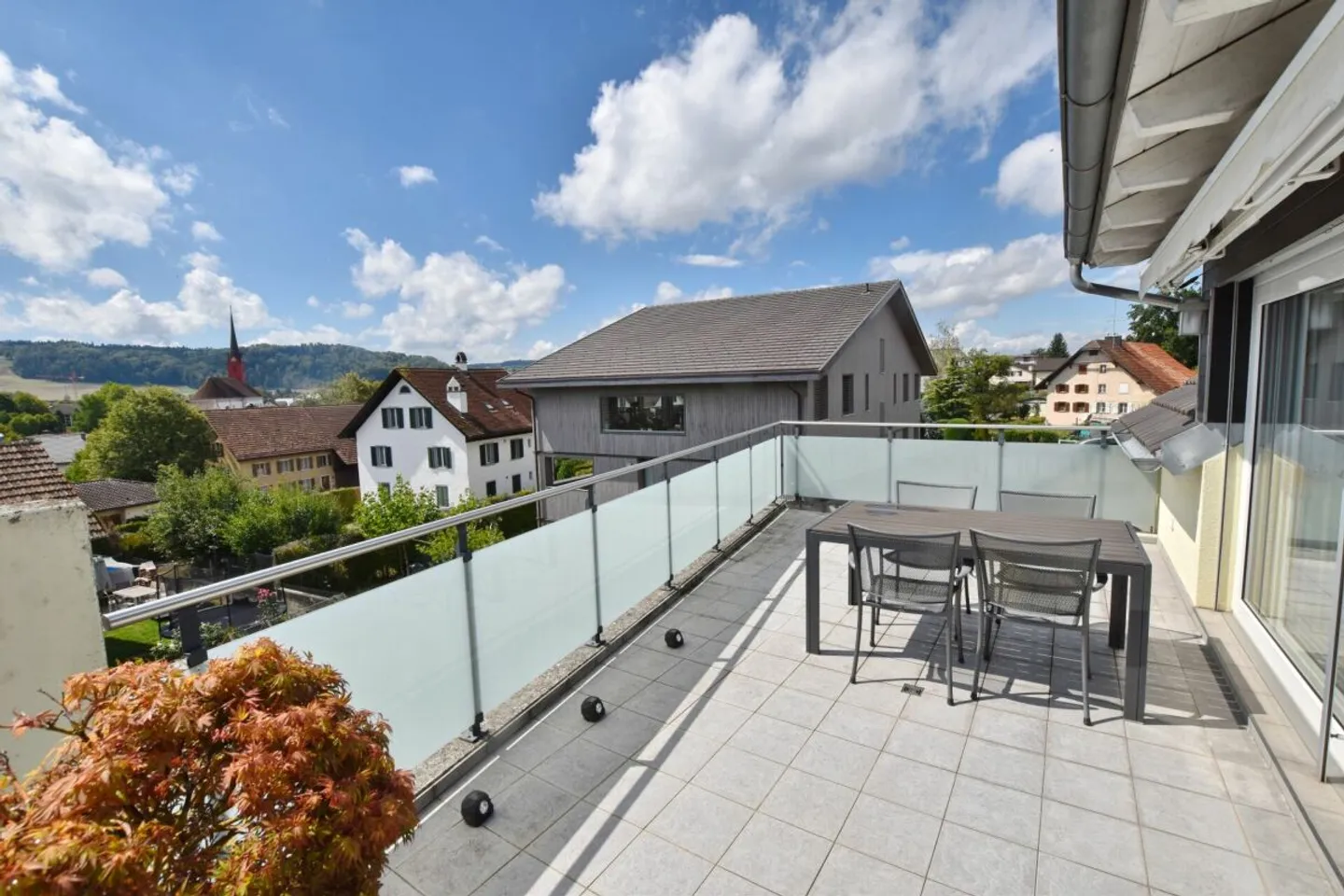Appartement mansardé de 4.5 pièces avec grenier aménagé - Photo 12 sur 12