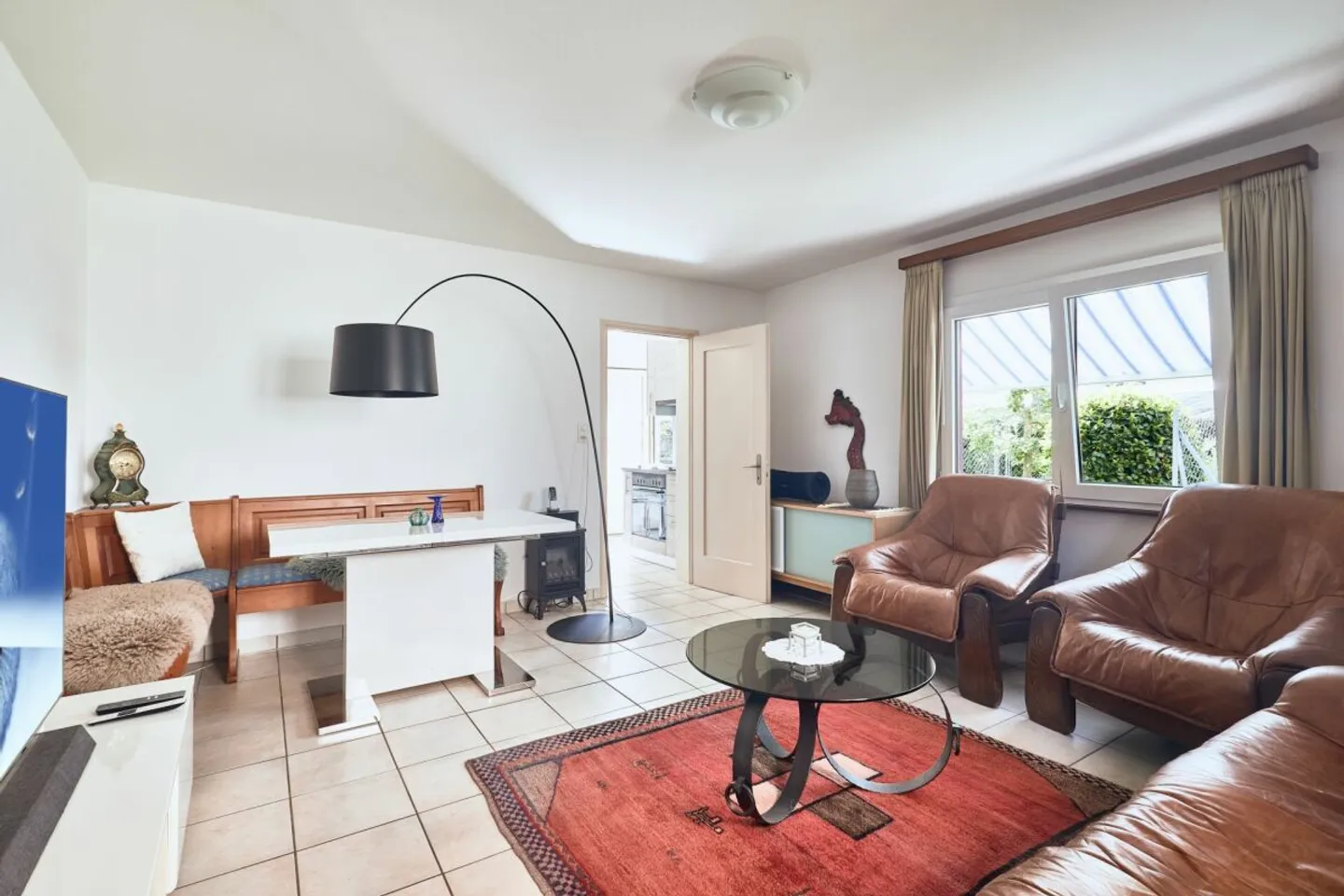 2,5 pièces - au rez-de-chaussée avec jardin commun - Photo 2 sur 8