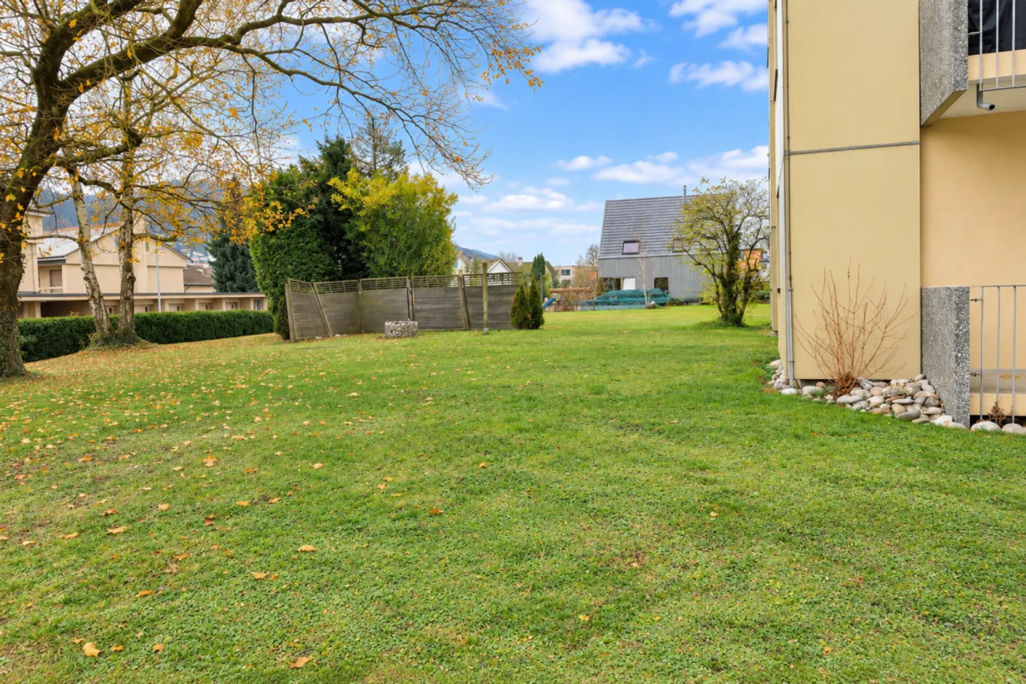 Appartamento 3.5 stanze recentemente ristrutturato con grande parco giochi! - Foto 8 di 8
