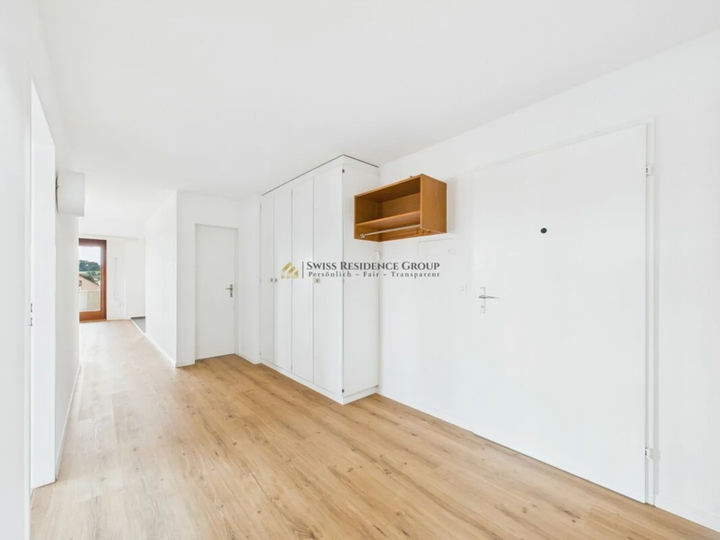Light-flooded 4.5-room apartment with new kitchen and beautiful view - Photo 2 of 13