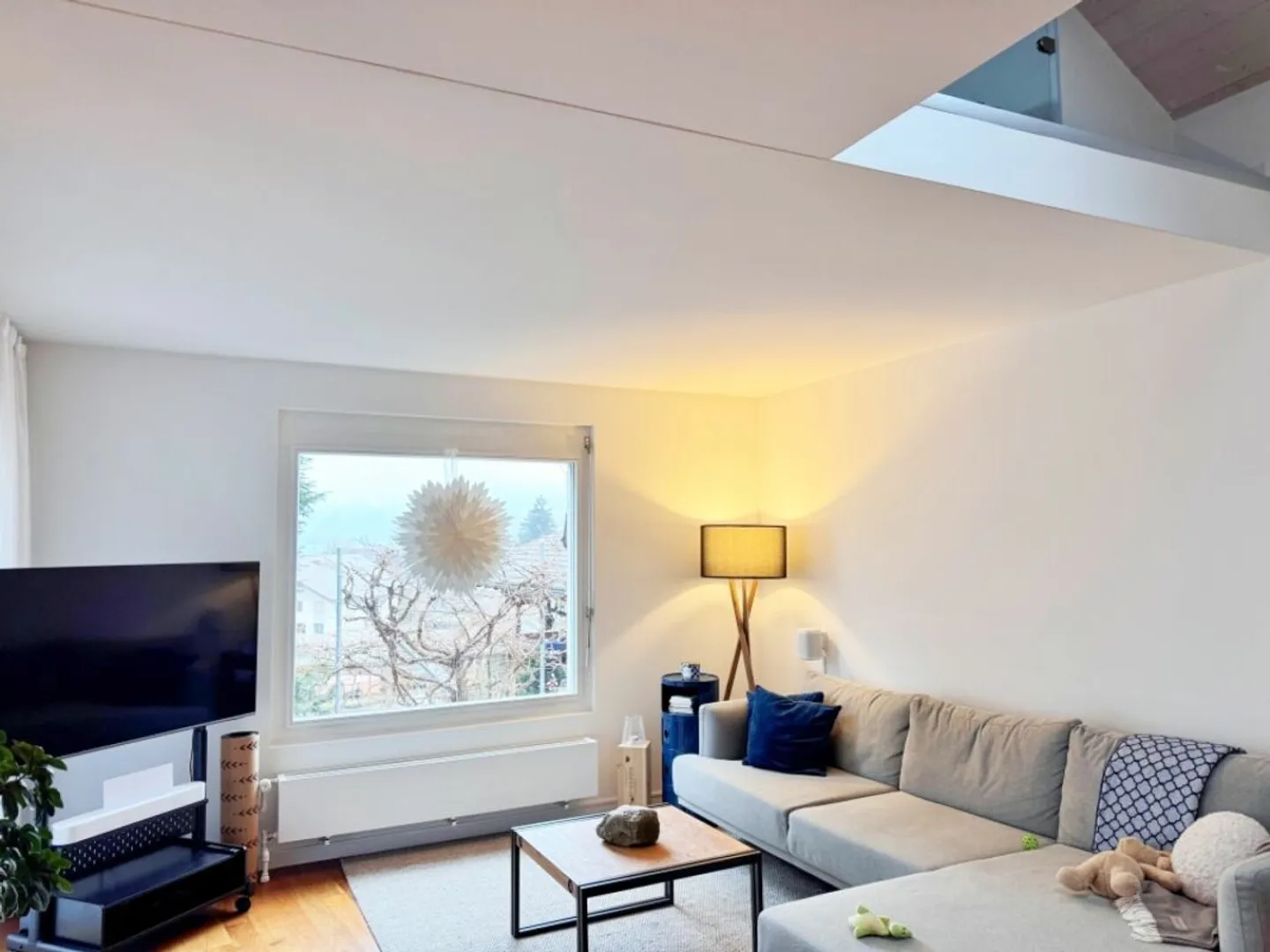 MAISON INDIVIDUELLE IMPOSANTE - Photo 2 sur 9