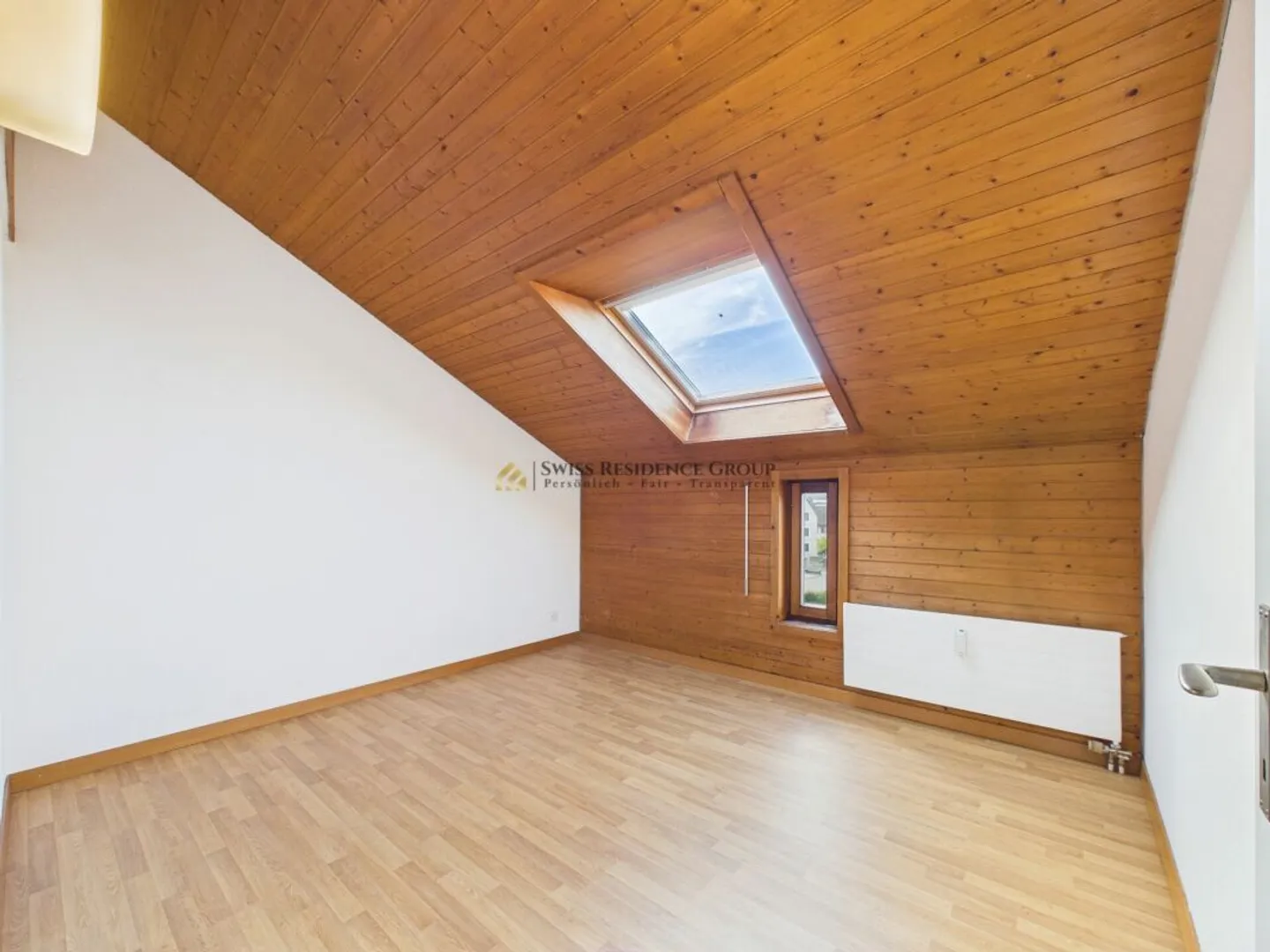 Light-flooded 4.5-room apartment with new kitchen and beautiful view - Photo 8 of 13