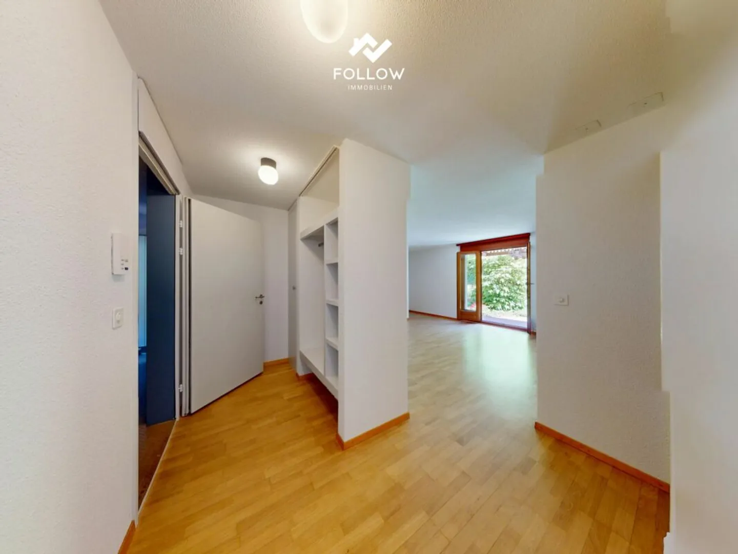 Gemütliche und teilsanierte 2,5 Zimmer Wohnung mit Gartensitzplatz - Foto 3 von 12