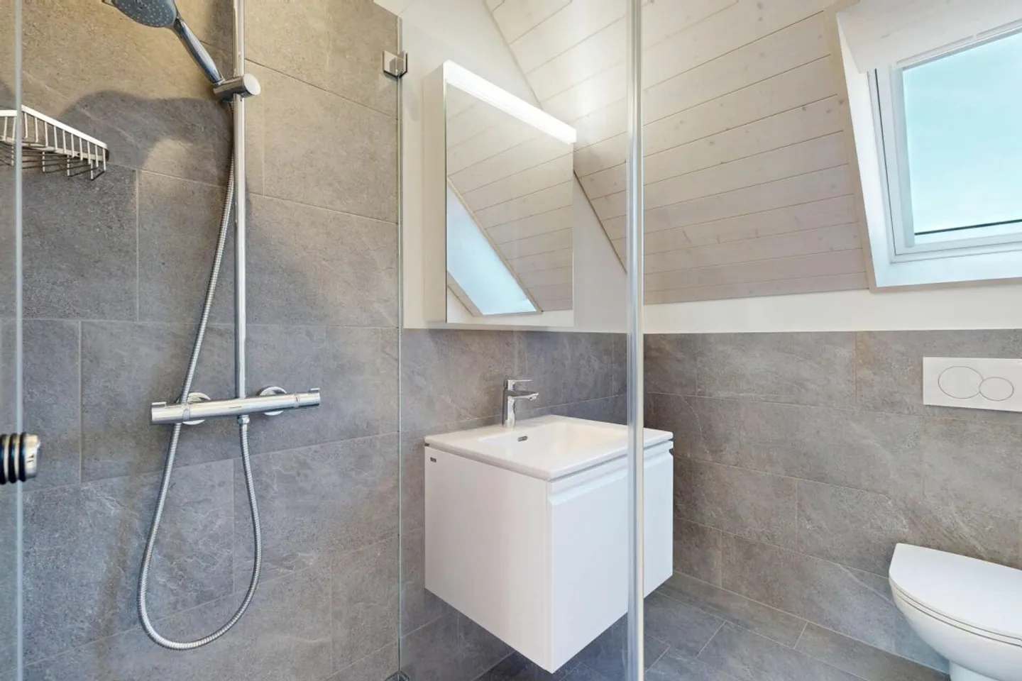 Moderne Wohnung mit Carport - Foto 5 von 13