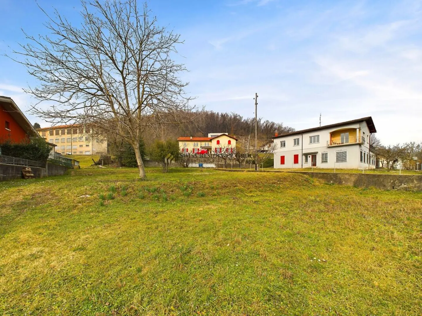 Terrain à bâtir à Arzo - Occasion unique pour la construction de votre maison de rêve 520 m2 - Photo 1 sur 8