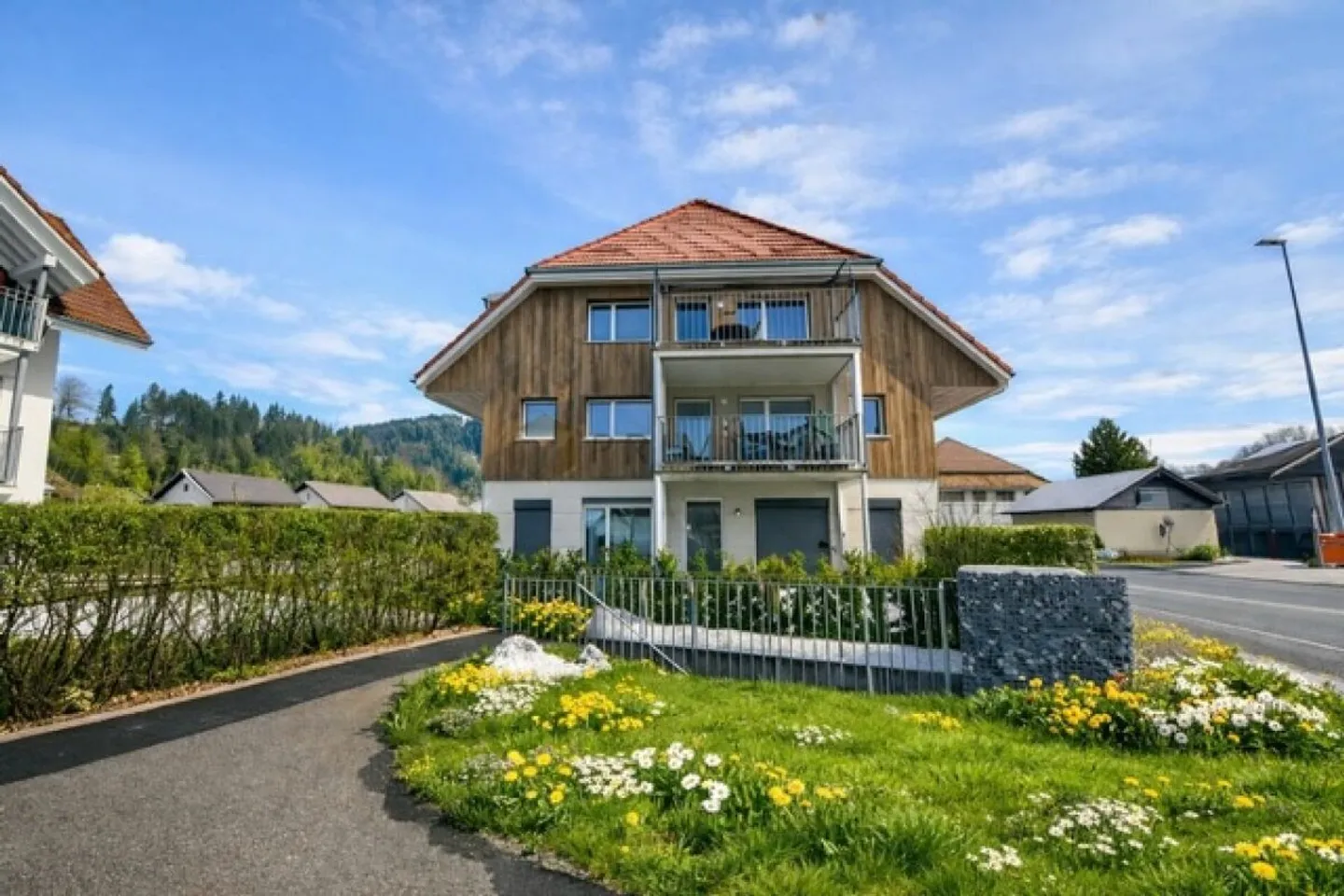 Modernes Apartment in Schüpbach - Foto 1 von 9