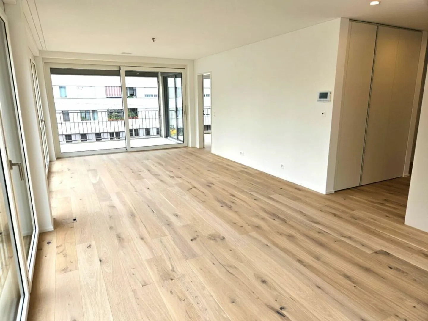 Exclusive 3.5-room new apartment with 89 m2 in Binningen - Photo 3 of 9