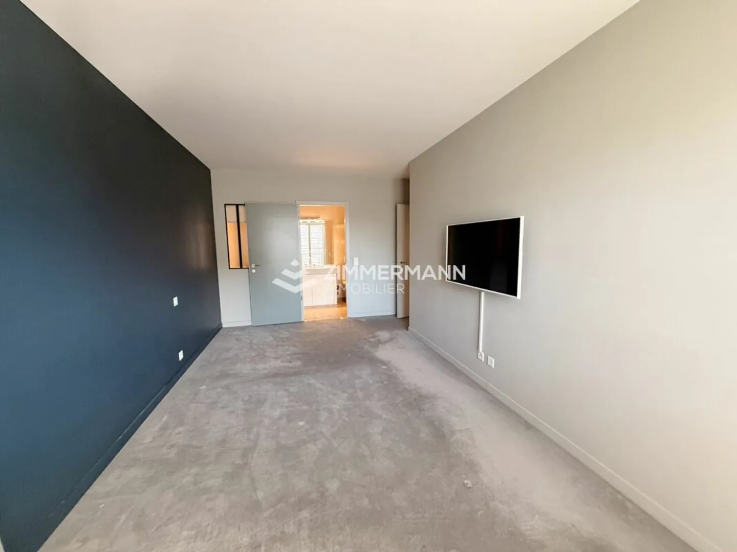 Wunderschöne 5-Zimmer-Wohnung teilweise möbliert mit großer Terrasse und freiem Blick! - Foto 5 von 8