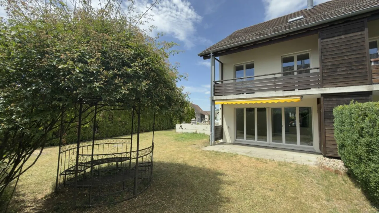Votre nouvelle maison avec jardin - bien entretenue, spacieuse et prête à emménager - Photo 2 sur 13