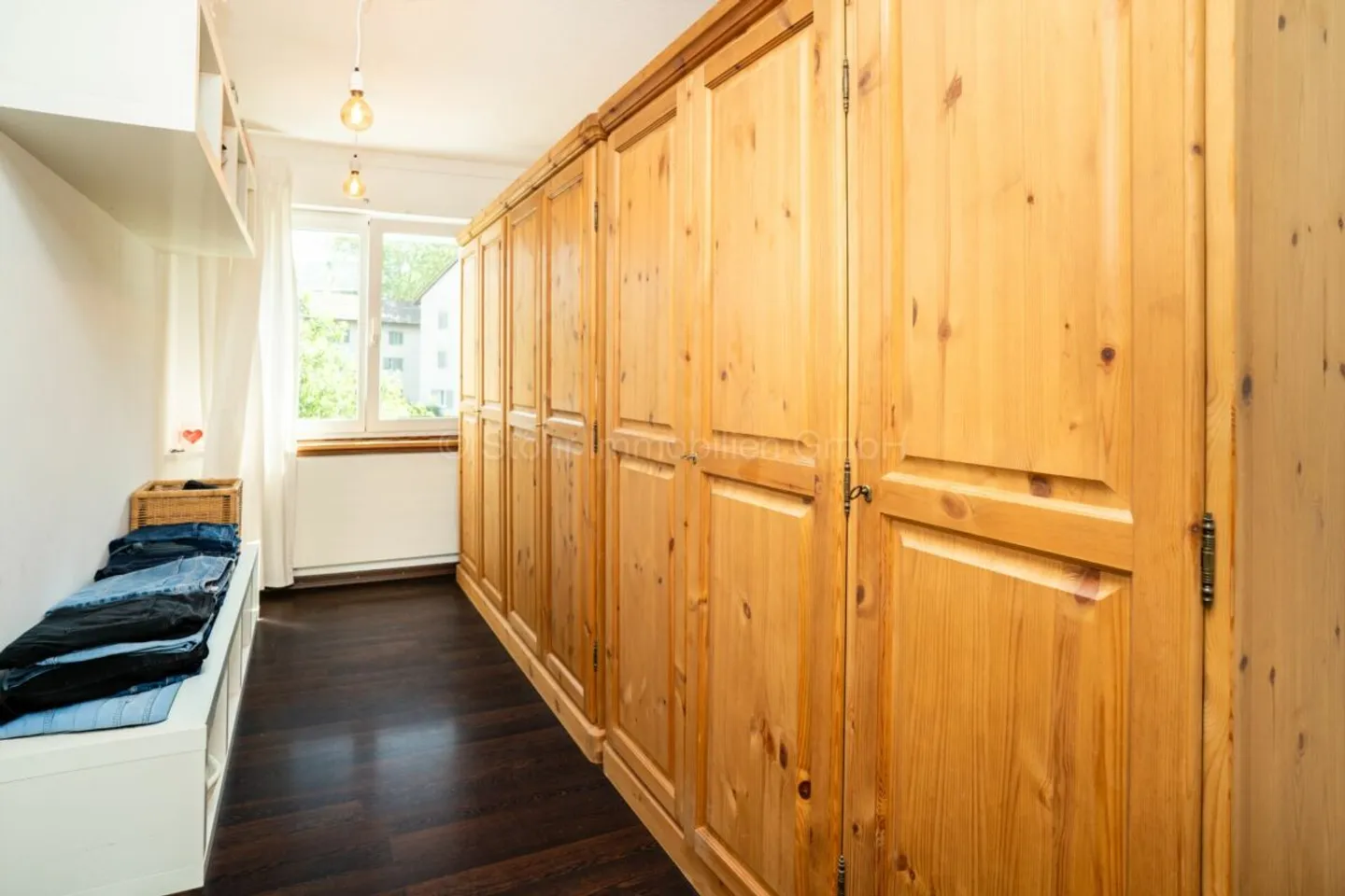 Charmante maison jumelée de 5,5 pièces avec un merveilleux environnement - Photo 10 sur 13