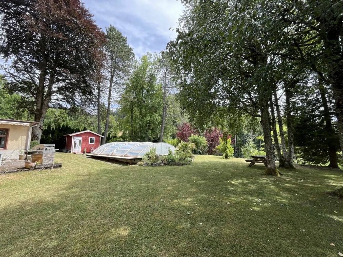 Casa padronale con 4 appartamenti e piscina - Foto 4 di 13