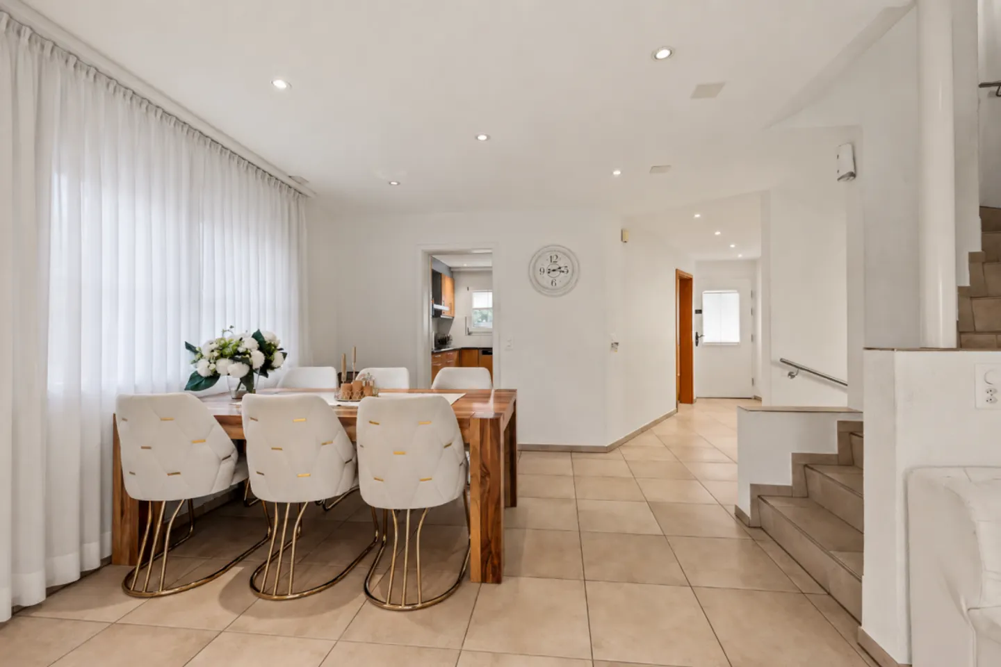 Family happiness in Möhlin - modern single-family house with spacious garden - Photo 6 of 13