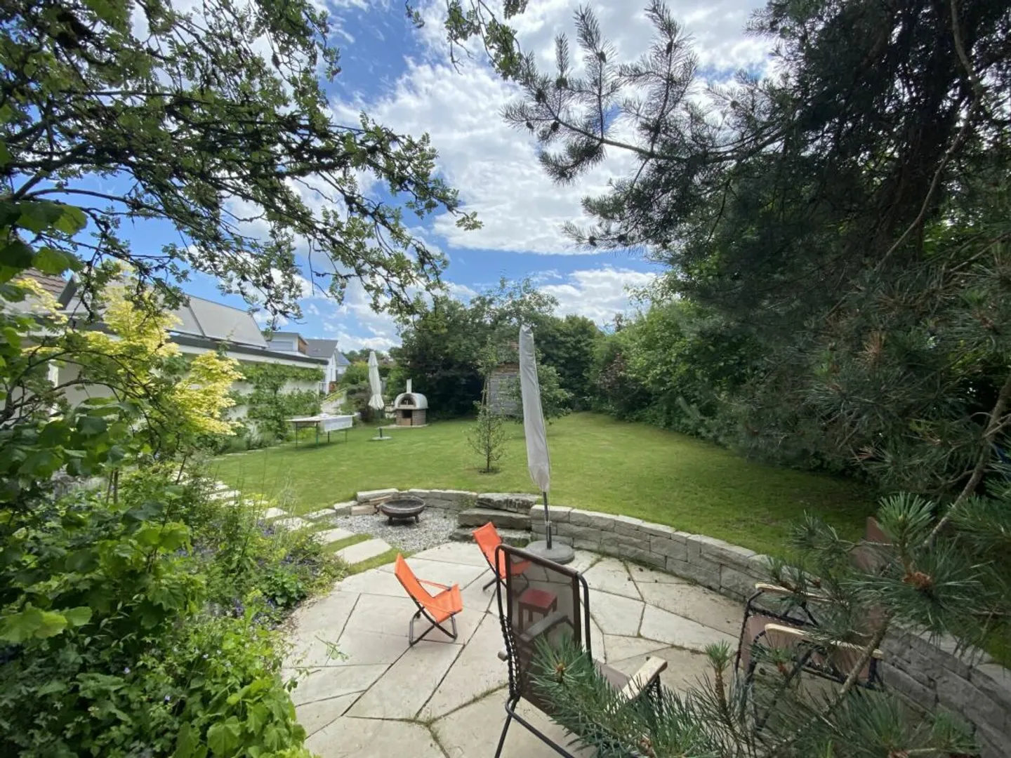 Family Paradise with Large Garden - Photo 11 of 13