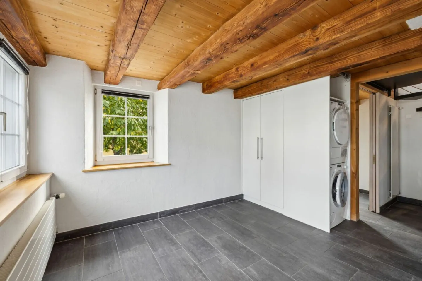 Zentral gelegenes Bijou in ruhigem Quartier zum Verlieben! - Photo 3 of 13