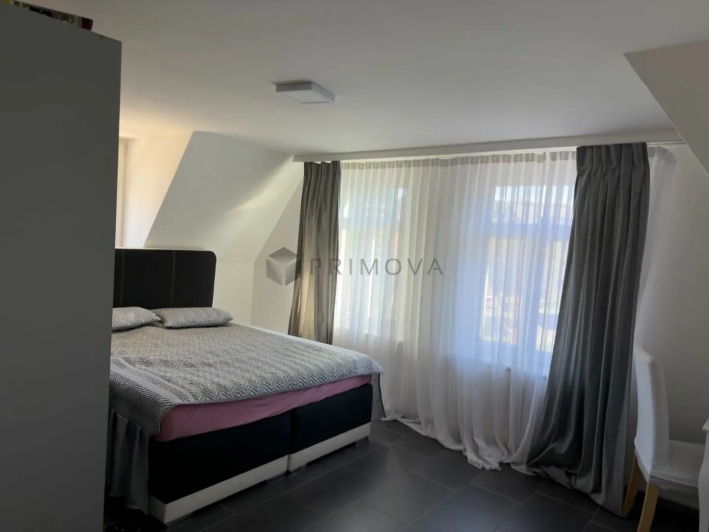 Attractive Corner House with Two Residential Units - Ideal for Families or Investors - Photo 7 of 11