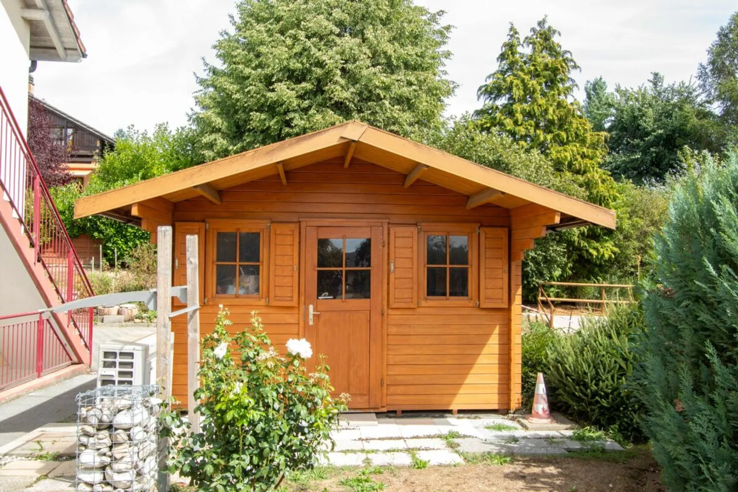 Deux appartements, une maison pleine de possibilités - Photo 4 sur 13
