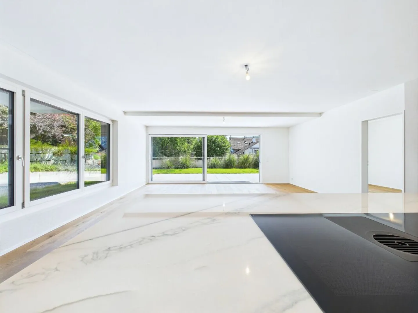 Emplacement discret. Qualité claire. Pour les personnes qui vivent consciemment. - Photo 5 sur 13