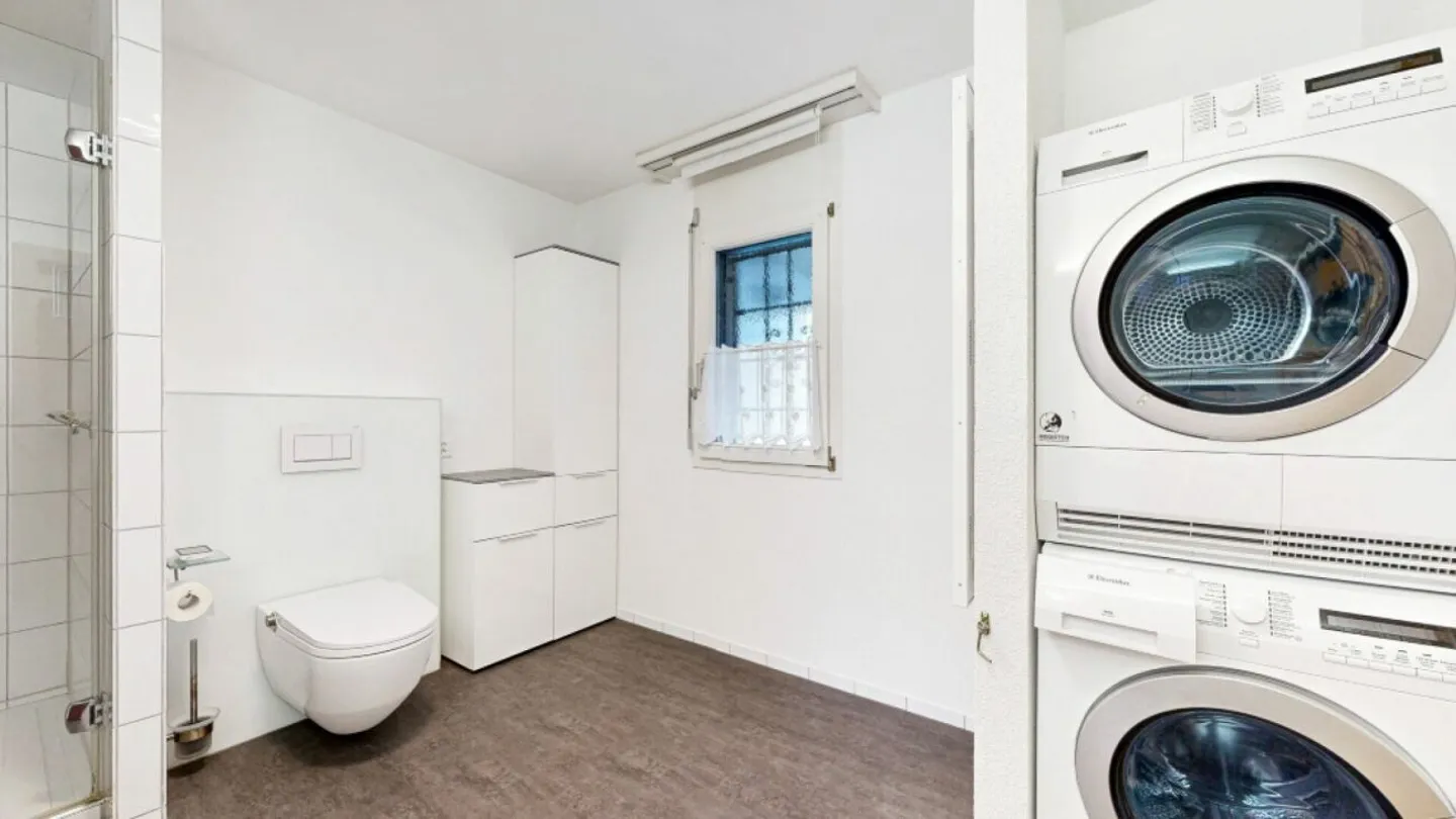 Well-maintained condominium in a wonderful location - Photo 9 of 13