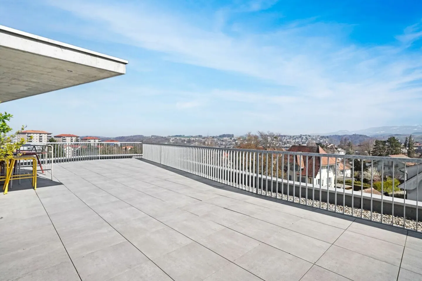 Votre havre de lumière au centre-ville de Fribourg - Photo 12 of 13