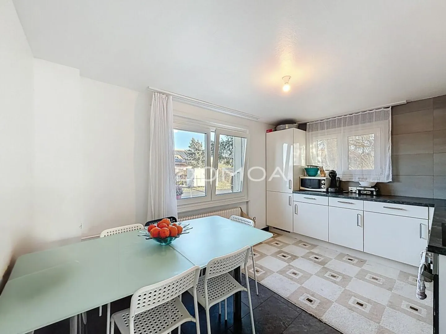 Existing building with high development potential - Photo 3 of 11