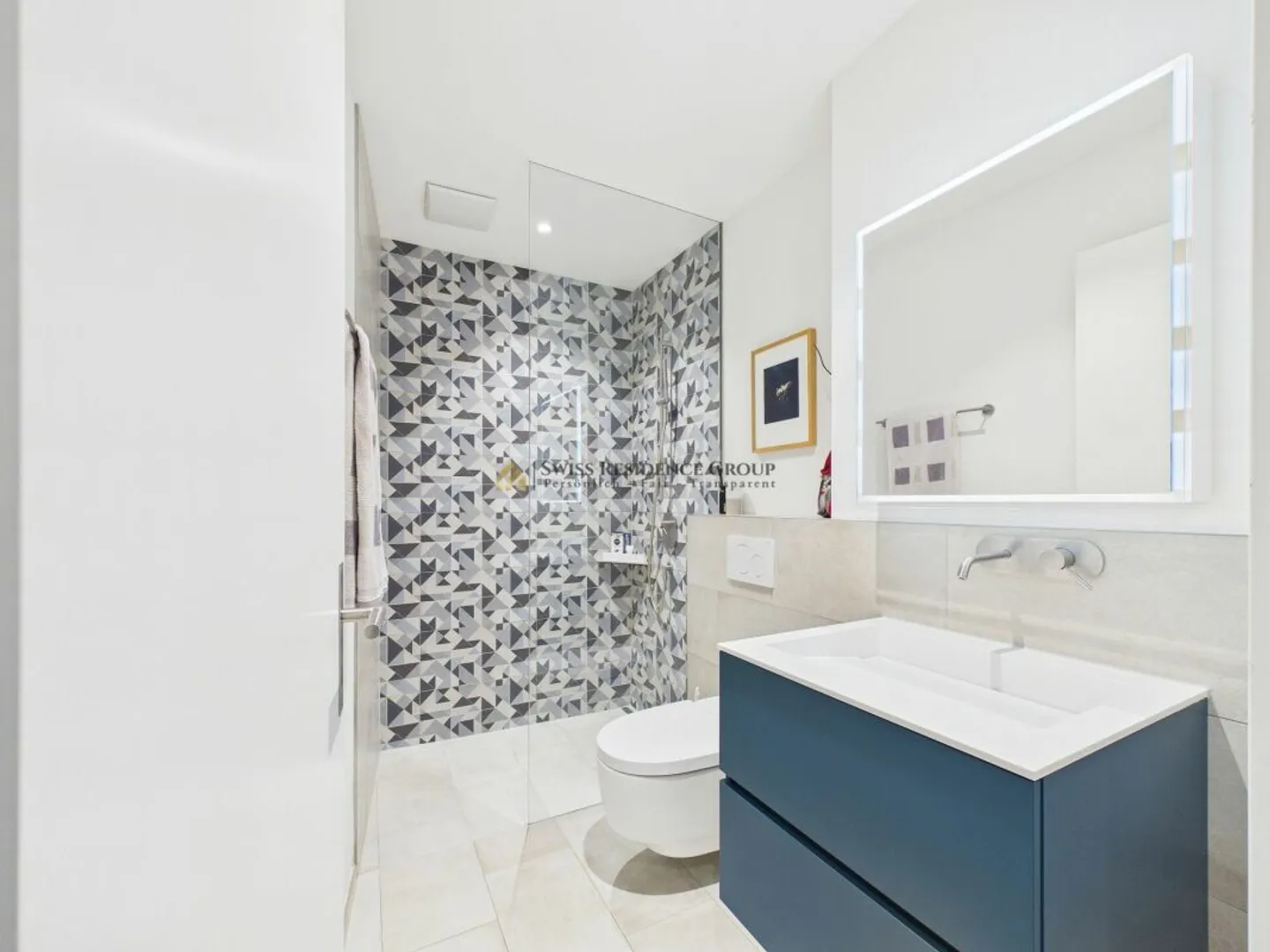 Appartamento panoramico di design luminoso con vista sul parco, terrazza e architettura moderna a Basilea - Foto 9 di 13