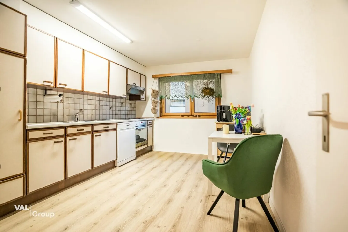 Appartement attrayant de 3,5 pièces avec balcon et vue sur la montagne, Naters - Photo 3 sur 9