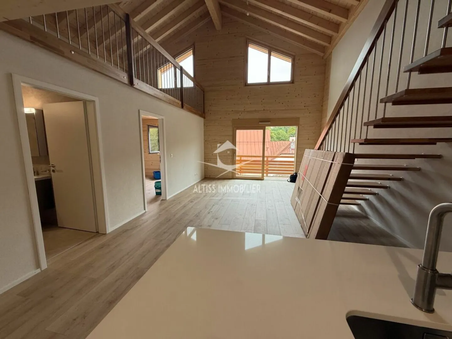 Attique neuf avec mezzanine - Photo 5 sur 13