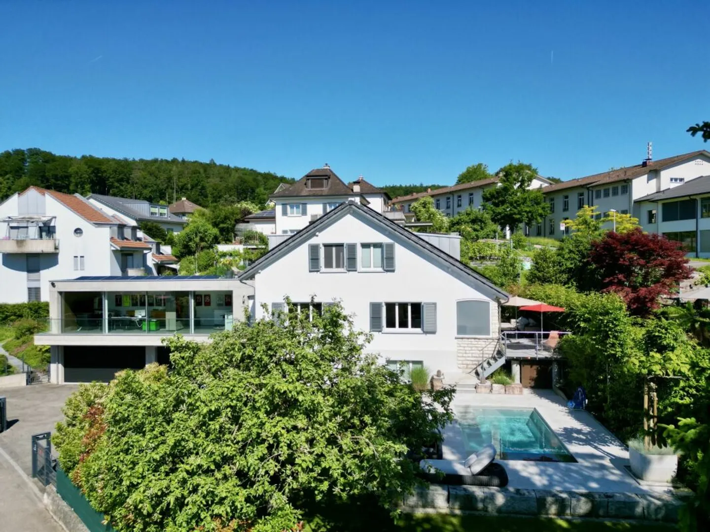 Ein besonderes Zuhause mit viel Licht und Freiraum - Foto 2 di 13