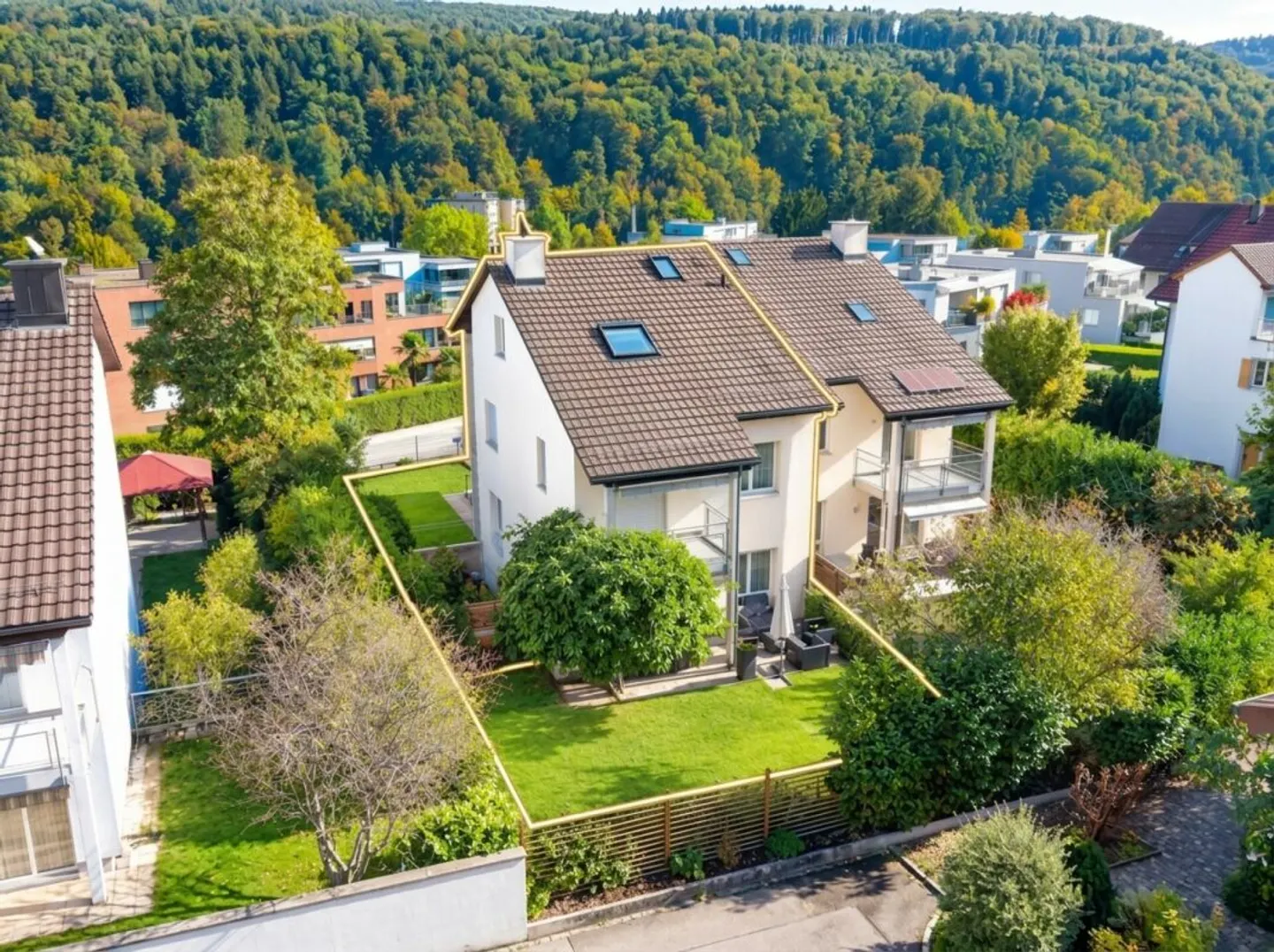 FAMILY LIVING - Plenty of Space to Live Between Zurich and Zug - Photo 1 of 13