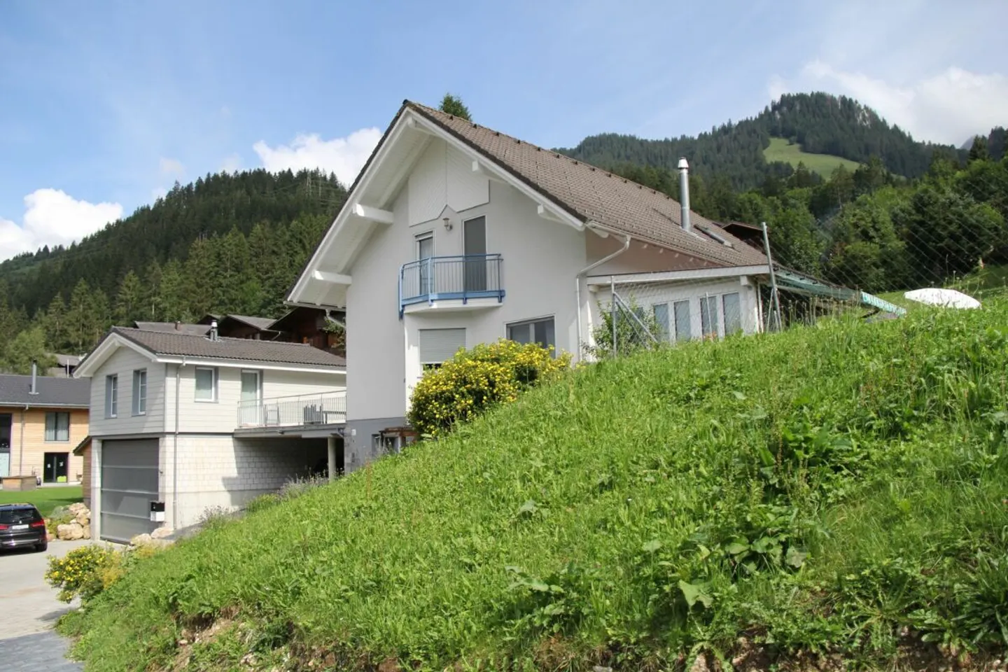 Casa intergenerazionale con riserva di terreno a Schwarzsee FR - completamente affittata in ottima posizione! - Foto 13 di 13