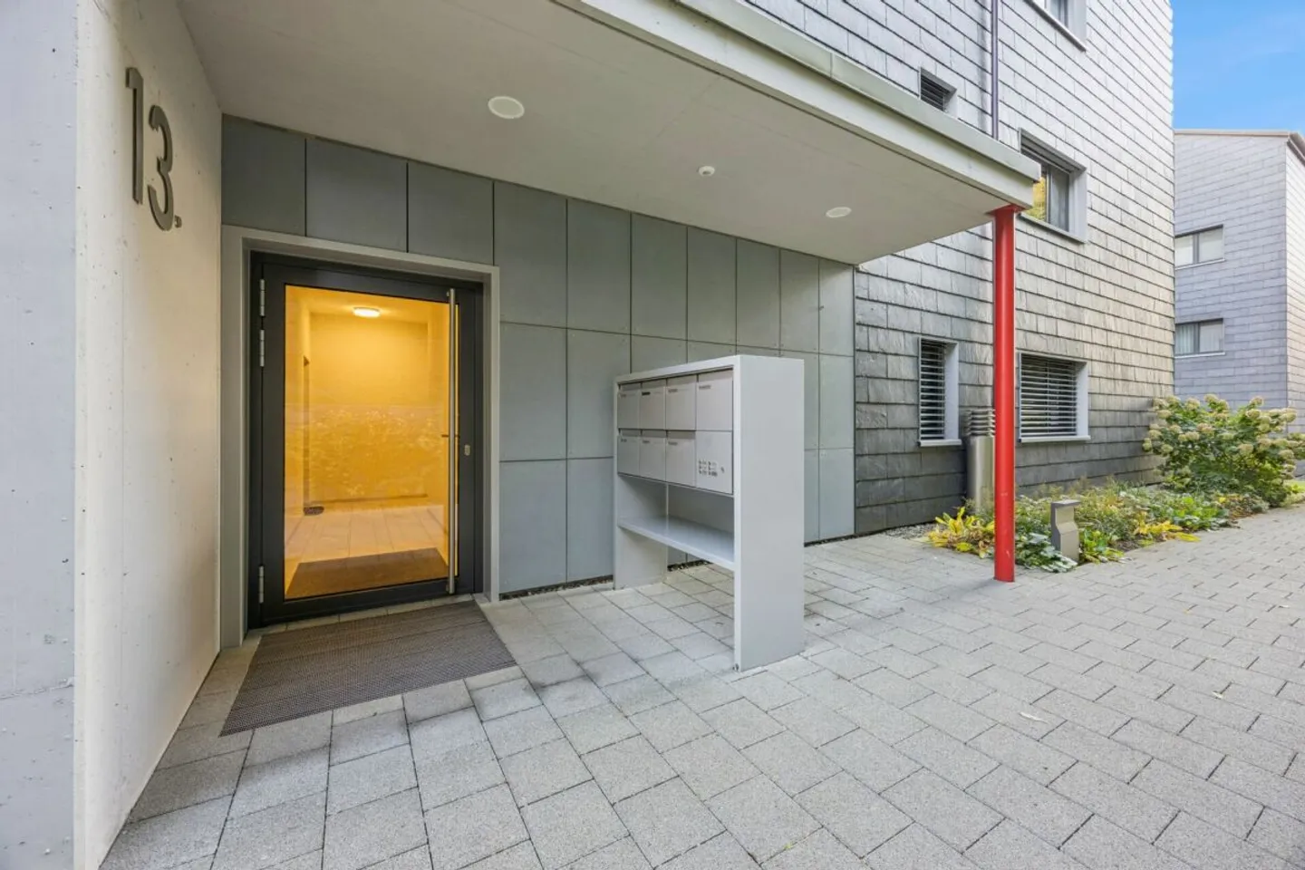 Effizienz trifft auf Exklusivität - 6.5-Zi. Dachmaisonette-Wohnung - Photo 5 sur 13